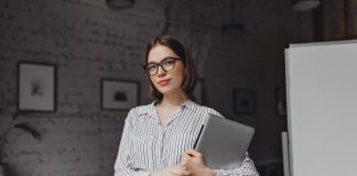 CARAVANA BRASIL PRA ELAS. Governos Federal e Estadual realizam ações de empreendedorismo para mulheres do conjunto Macapaba.