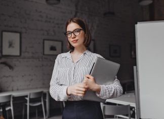 CARAVANA BRASIL PRA ELAS. Governos Federal e Estadual realizam ações de empreendedorismo para mulheres do conjunto Macapaba.